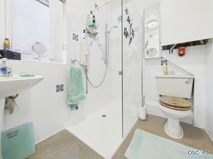 Photo 21- click for photo gallery